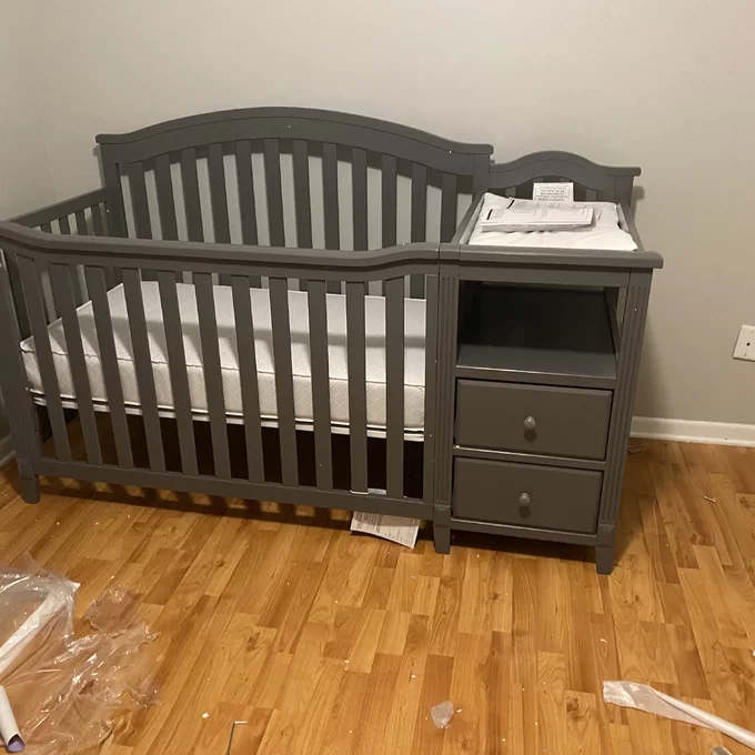 【Baby&Kids】Berkley 4-in-1 Convertible Crib and Changer