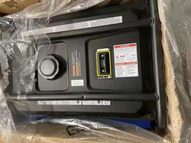 Westinghouse Outdoor Power Equipment WGen7500DF Dual Fuel Portable Generator.